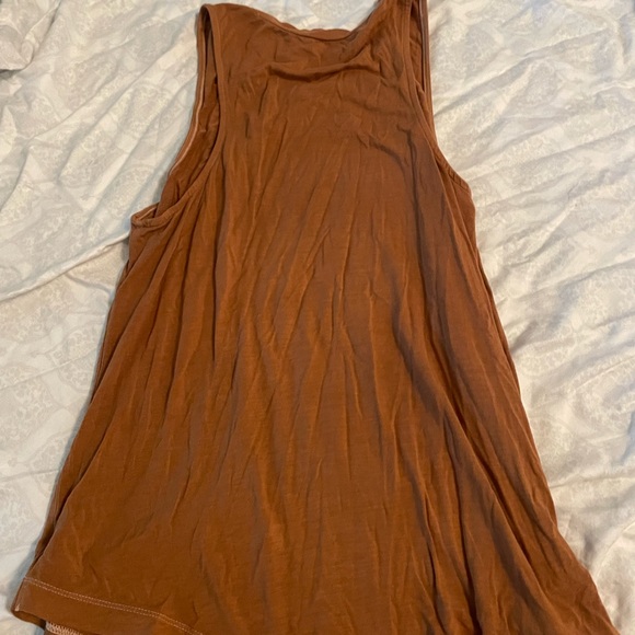 Top - Picture 2 of 3